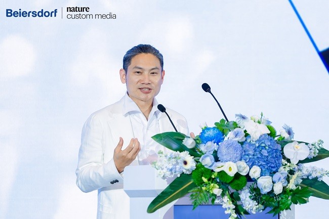 1765456518330819.jpg 拜尔斯道夫中国企业事务总经理雷开霆发表总结讲话.jpg